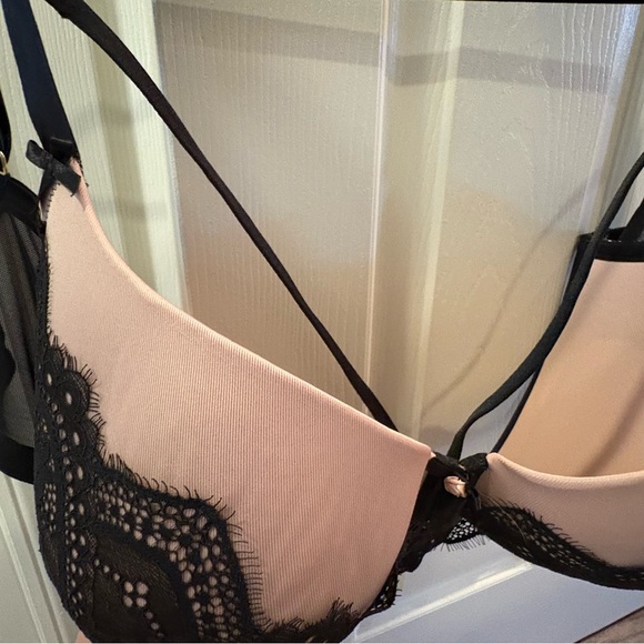 Cacique Seriously Sexy Lace Trimmed Pink and Black Bra - Picture 4 of 9